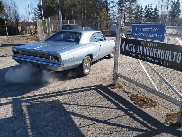 Kuva autohuoltoliikkeestä Myllymäen Auto ja Konehuolto Lappeenranta